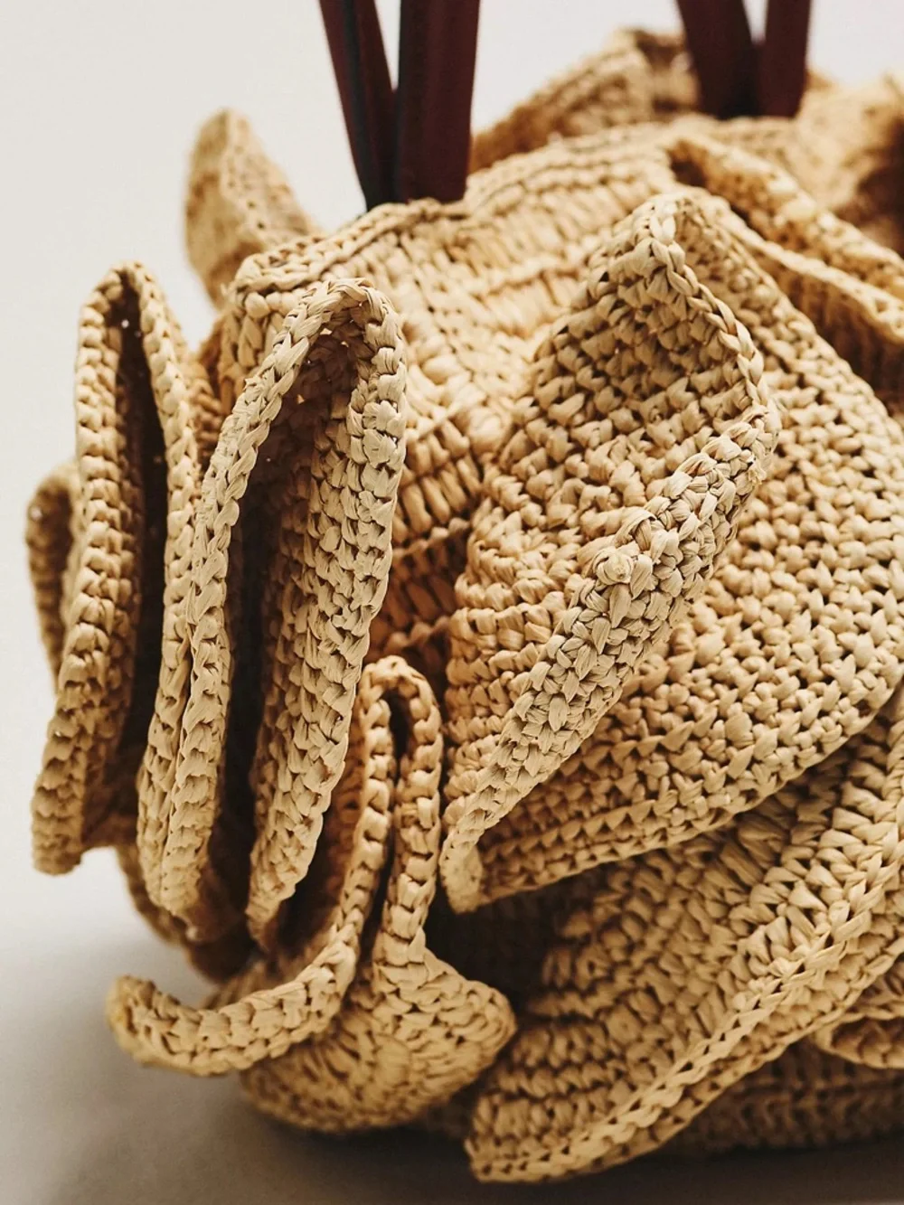 FARM RIO Farm Rio Raffia Floral Shoulder Bag - Picture 3 of 3